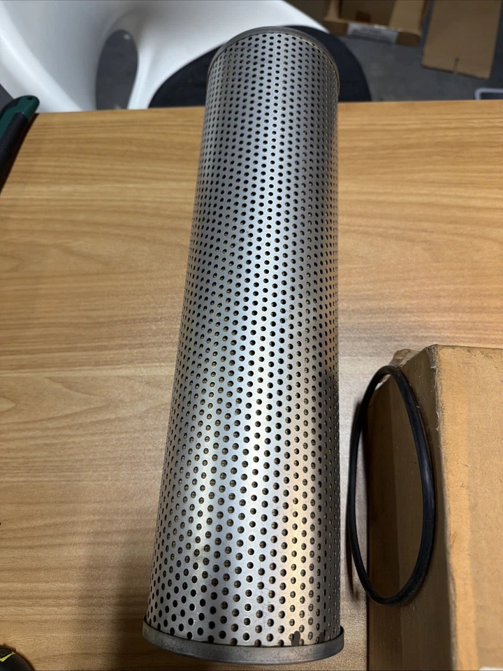 Napa USA Gold 1560 Industrial Hydraulic Filter  Same as WIX 51560 - Image 2 of 4