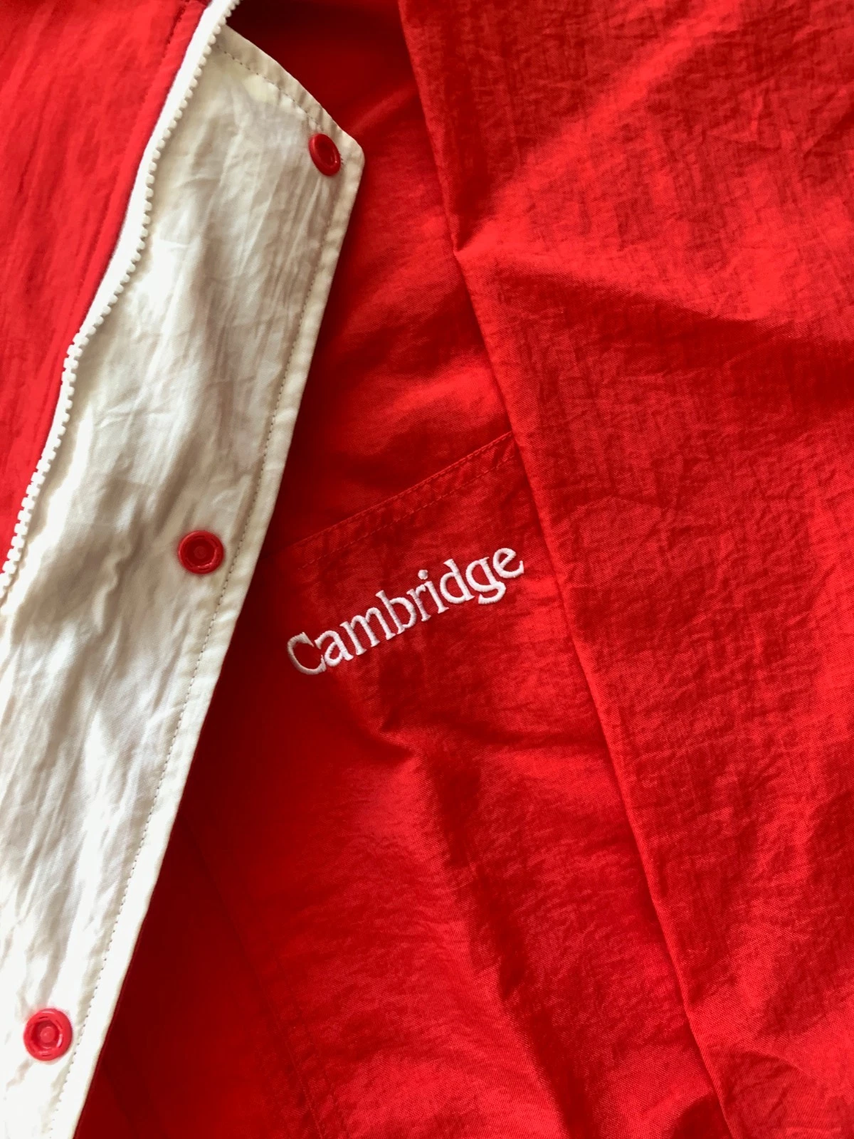 VTG Cambridge Red Nylon Windbreaker Popover SZ L/XL Packable Hood