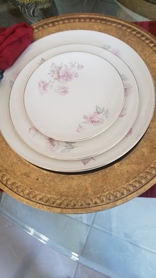 3pc Edwin Knowles Dishes Set For 4.  Main Dinner Plate. Salad And Bread Dish