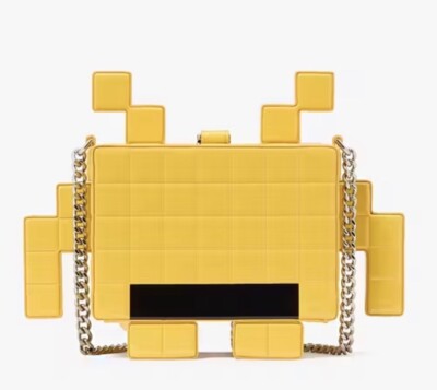 KateSpadeスペース インベーダー 3D エイリアン クロスボディ Kate Spade X Space Invaders Patent 3D Alien Crossbody