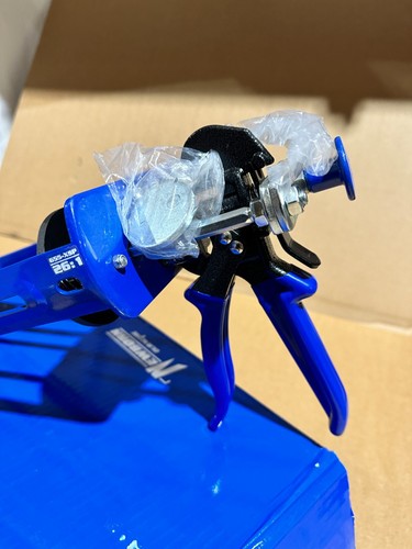 655-XSP Newborn Multi Ratio 2 Part Epoxy Applicator 600ml X 300ml/600ml X 600ml - Picture 3 of 4