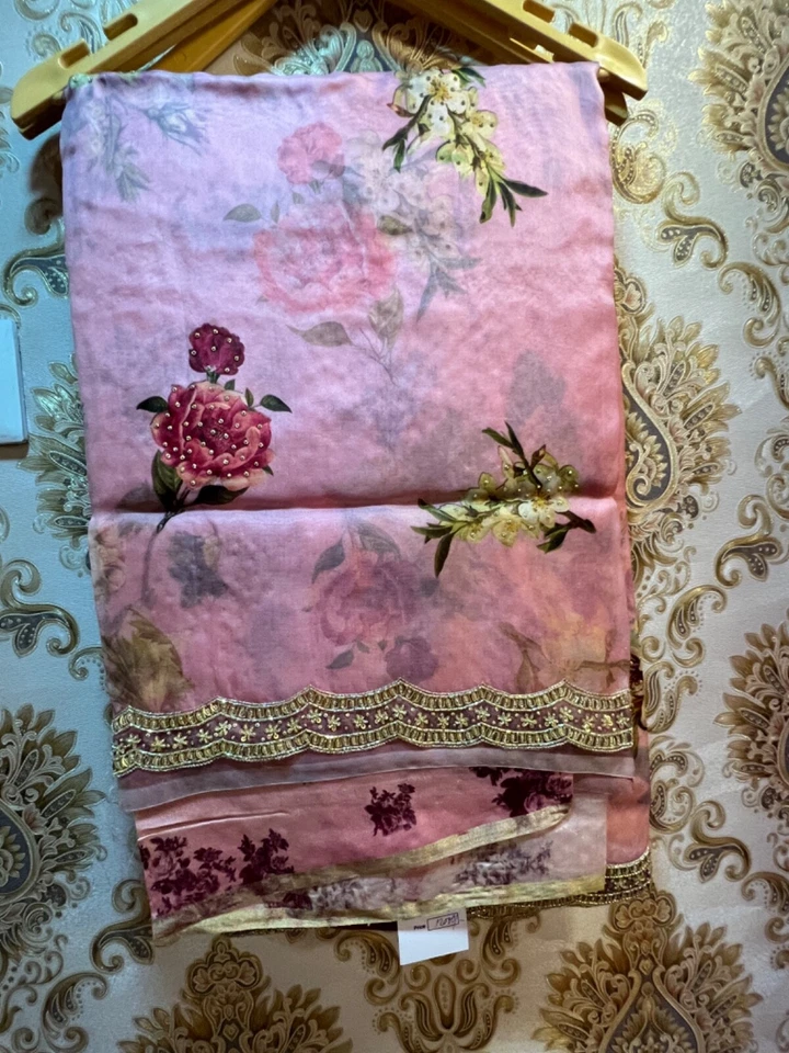 Sari rosa floral ropa de fiesta sari sari paquistaní sari indio Foto 2 de 4