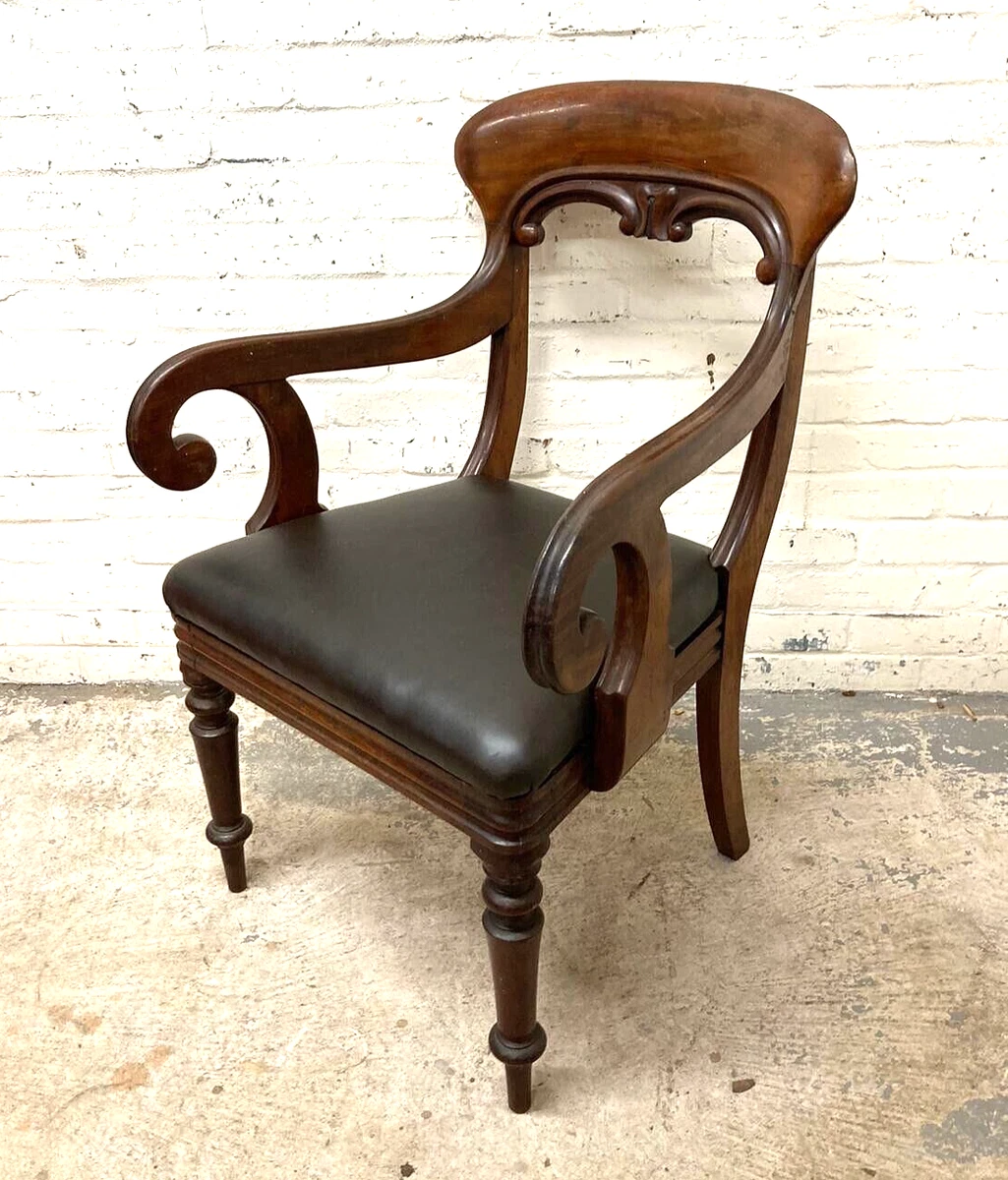 Library armchair 2024