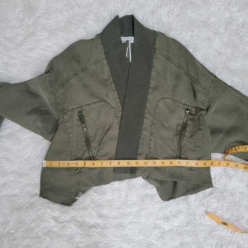 Neu mit Etikett Young Fabulous & Broke Army grüner Kragen Fara kurz geschnittene Jacke - Größe XS - Bild 9 von 14