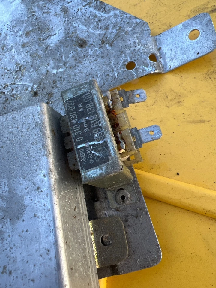 保时捷 911 & 928 (1978 - 1987) 原始设备制造商巡航控制单元 92861712700 — 第 3/4 张图片