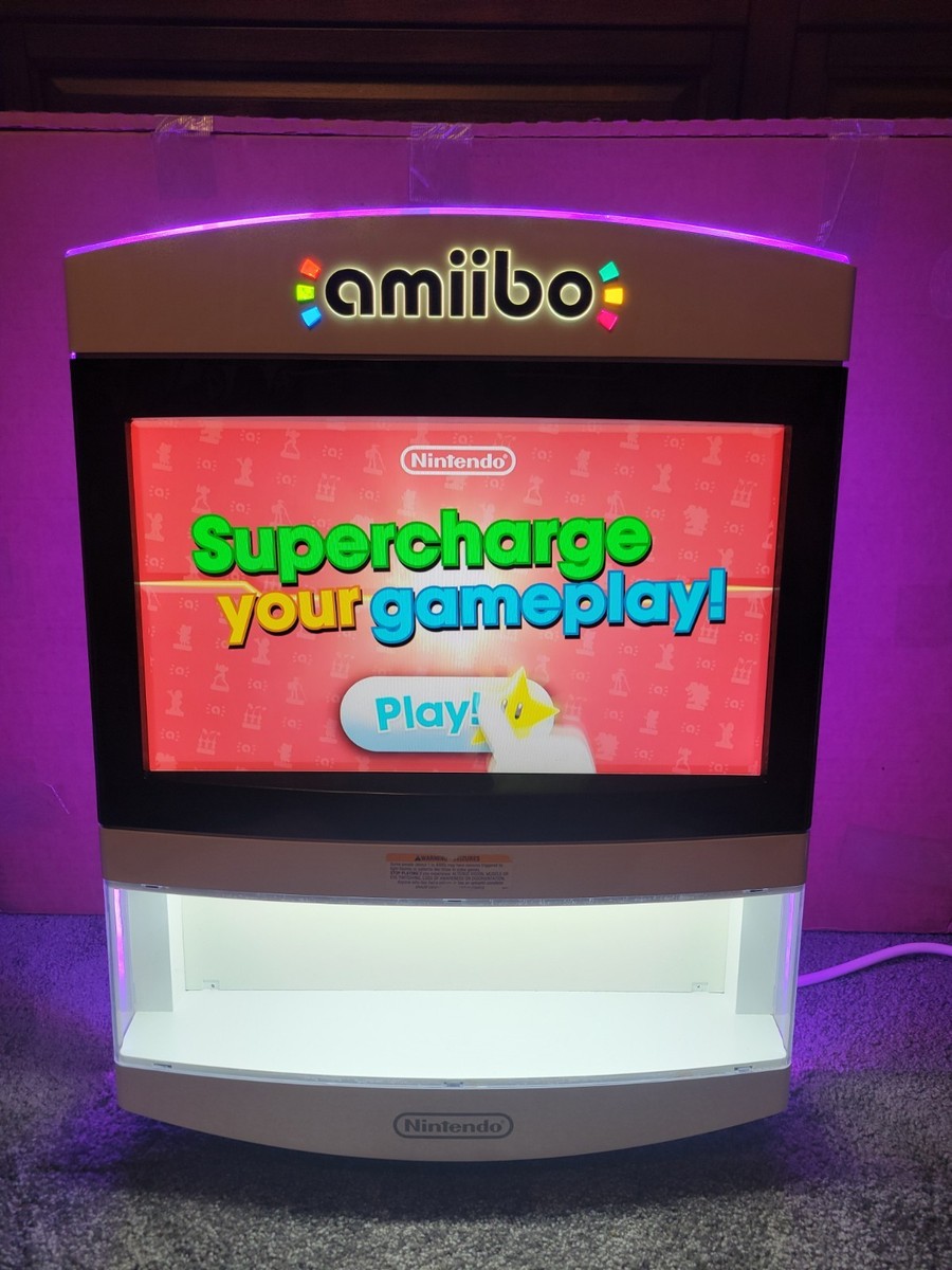 WORKING Nintendo Amiibo Store Display Kiosk (Key Included)