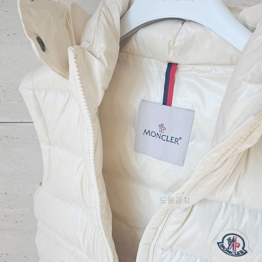 Moncler Ania Hooded Down Gilet White 8A 125287967 image 6