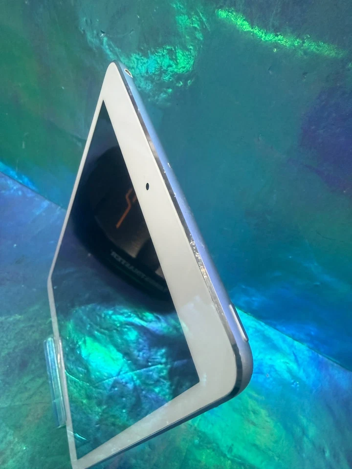Apple iPad mini 2 · 64GB · Wi-Fi, photo 3 of 5