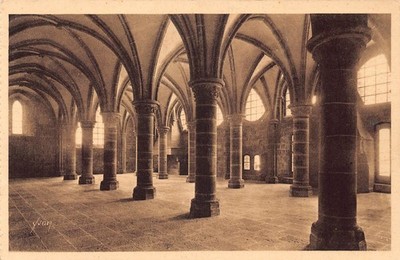 C143 France Le Mont St Michel Abbaye   vintage postcard
