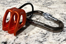 BLACK DIAMOND Belay Device w/Black Diamond Locking Carabiner Rock Climbing Gear
