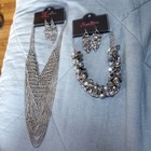 The 2019 Zi Collection statement necklace set by Paparazzi Lot Of 2