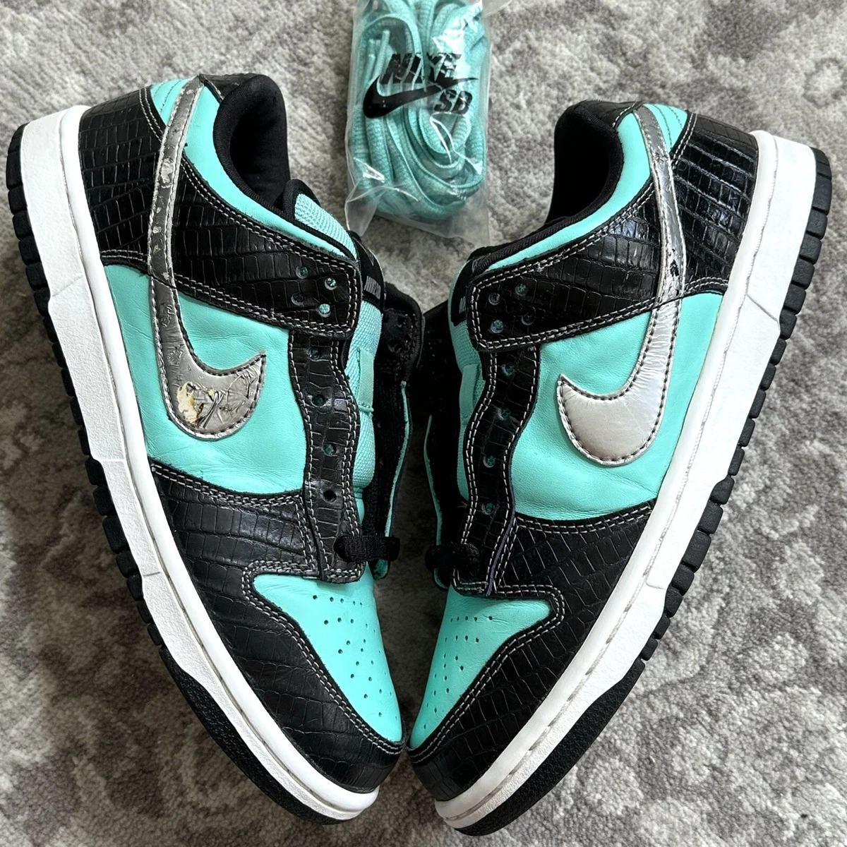 Nike SB Dunk Low Pro x Diamond Supply Co. Tiffany for Sale