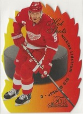2012-13 Fleer Retro Flair Showcase Hot Shots #6 of 25 Nicklas Lidstrom Red Wings