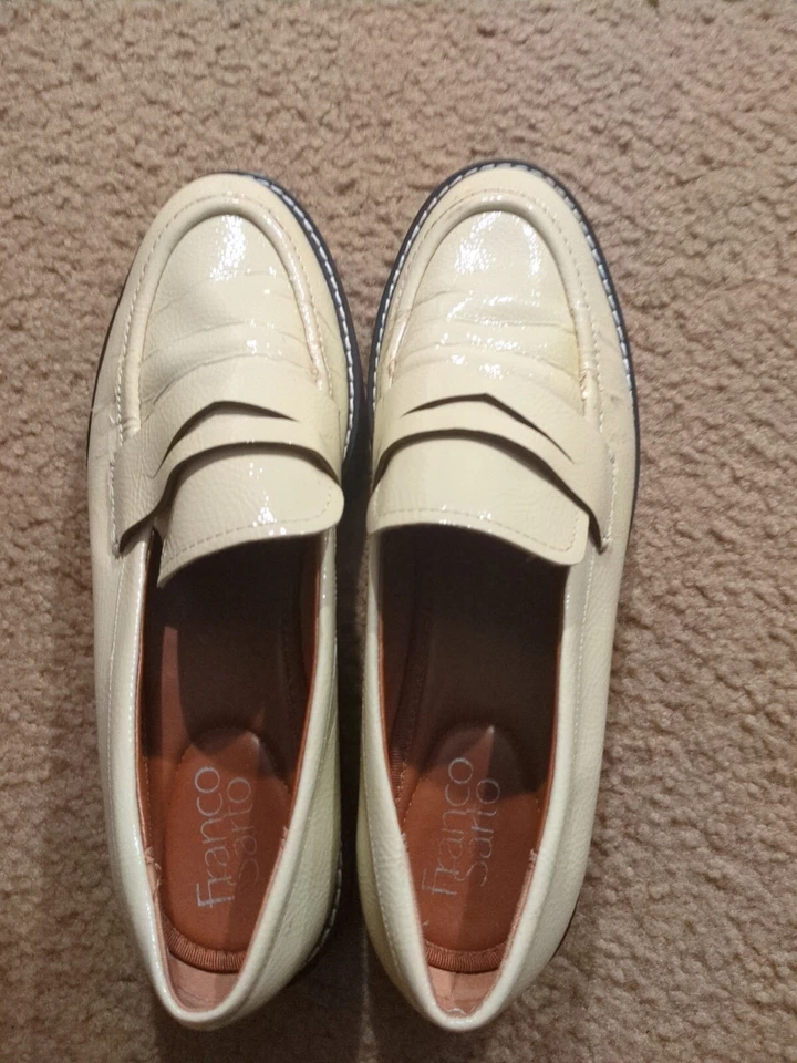 Mocassim Franco Sarto Feminino Balin Lugged Bottom Putty Patent 9M, Bege - Imagem 3 de 4