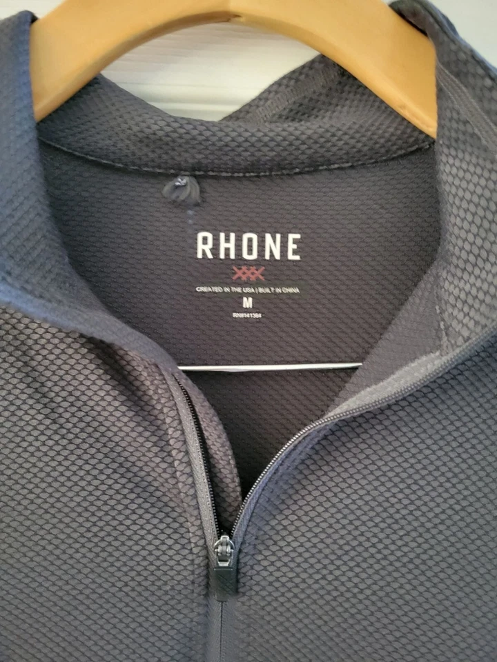 Polo Rhone Masculino Cinza Sequóia 1/4 Zíper Tamanho Médio Top Corrida Athleisure Ativo - Imagem 2 de 4