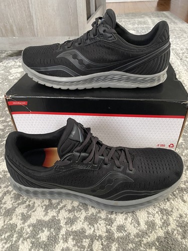 Saucony Kinvara 11 Blackout Men's Size 
