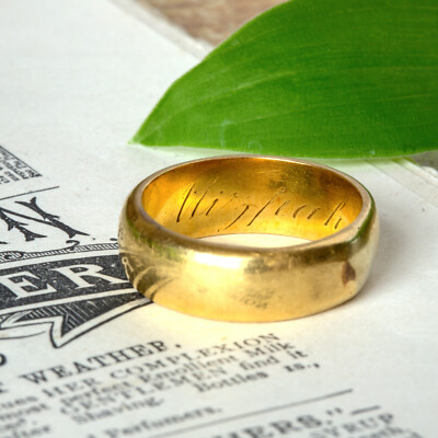 STUNNING ANTIQUE VICTORIAN ENGLISH 18K GOLD WEDDING BAND RING