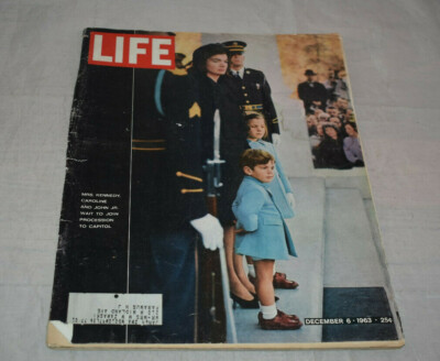 5) John F Kennedy Themed Cover Magazine Lot Life Look Collectible