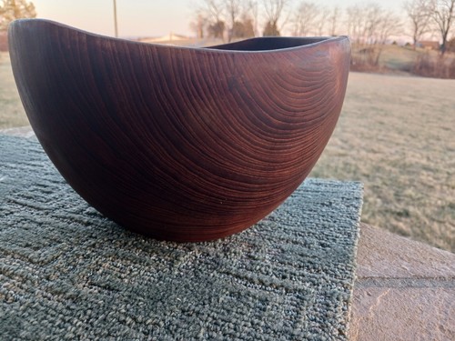 Vintage LEONARD Brown Wooden Dough Bowl 10" x 6" Nice Patina Appalachia Walnut? - Picture 3 of 14