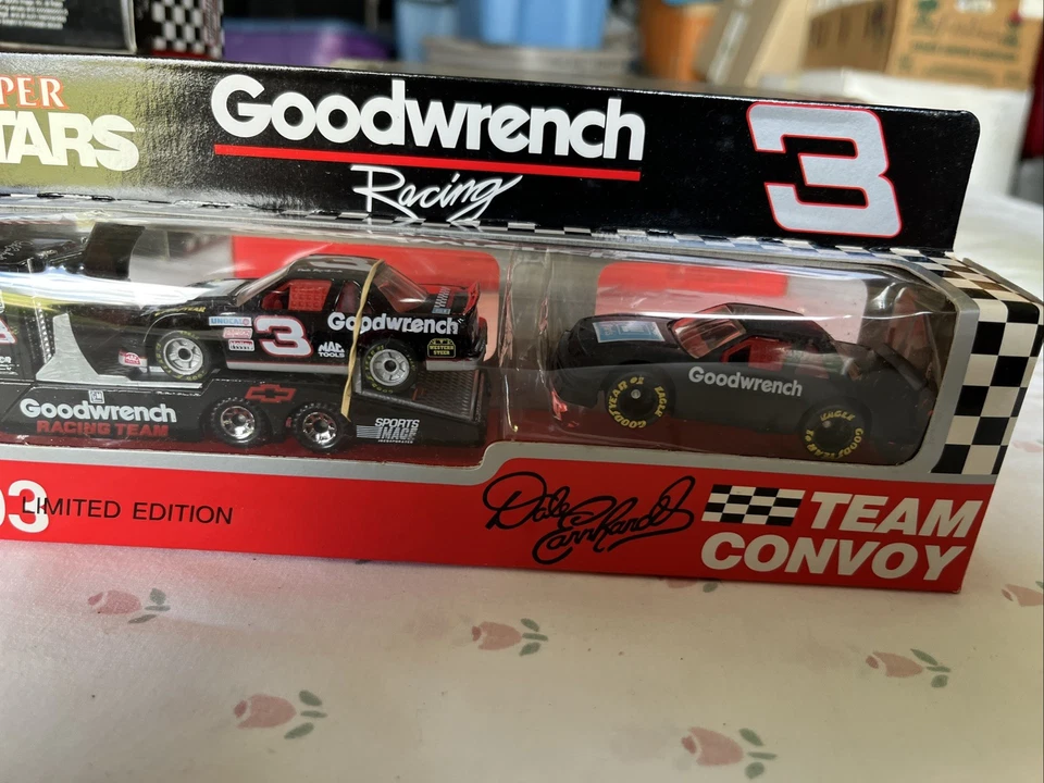 Matchbox 1993 #3 Dale Earnhardt Goodwrench Racing Super Stars Team Convoy - Image 3 of 4