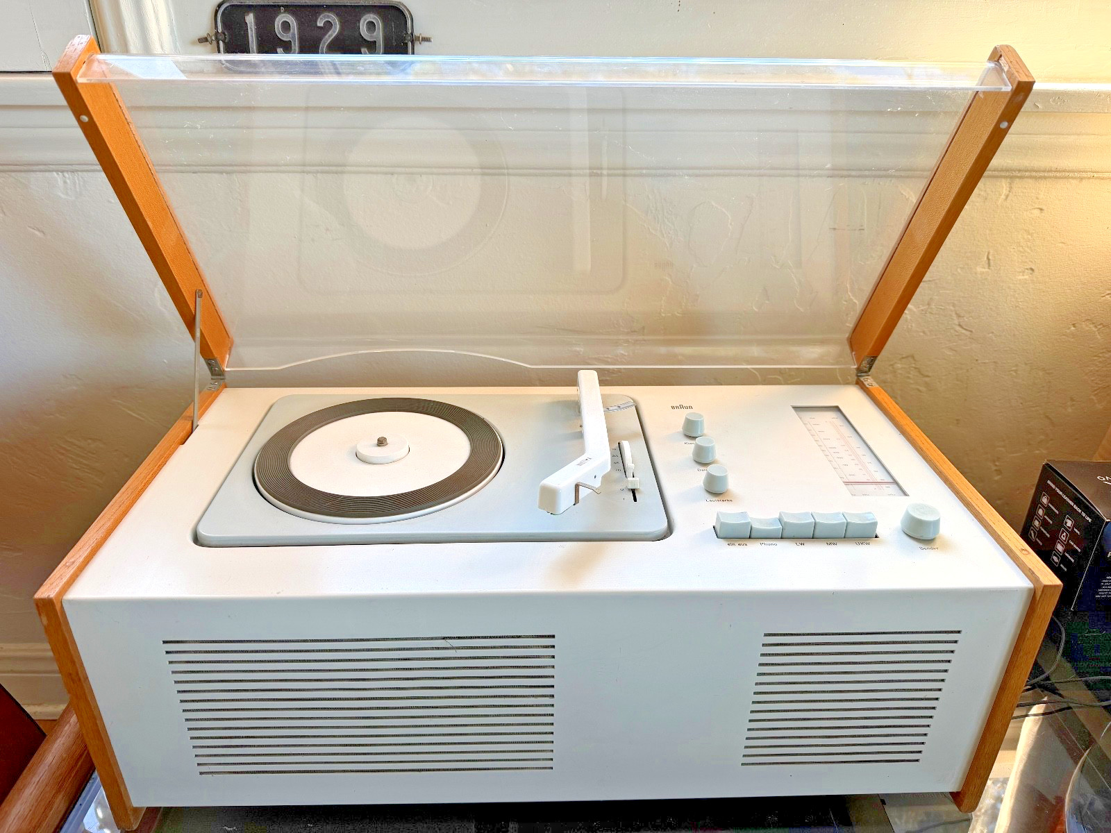 Braun SK 61 Phonosuper Radiogram 1961 – Dieter Rams & Hans G