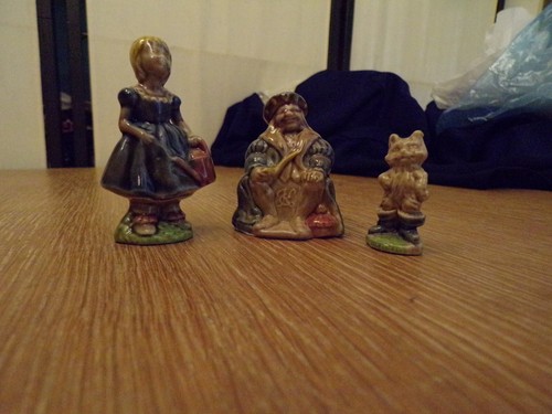 Lot of 4 Wade Ceramics Whimsies Red Rose Tea Nursery Rhyme 1970s Series Figurine - 第 1/8 張圖片