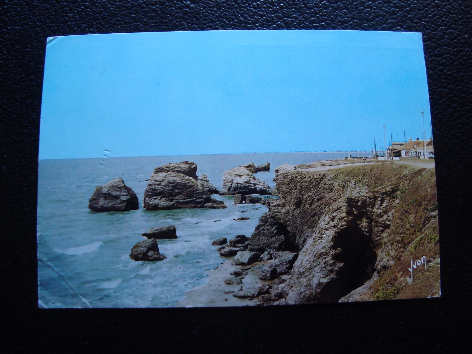 Picture 1 of 2