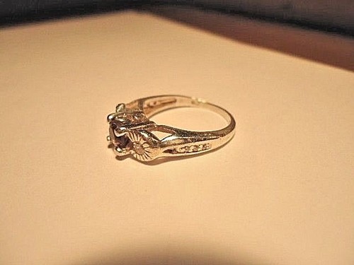 .925 STERLING SILVER WITH CLUSTER AMETHYST AND CZ'S LADIES RING. SIZE 4.75 - Picture 19 of 20