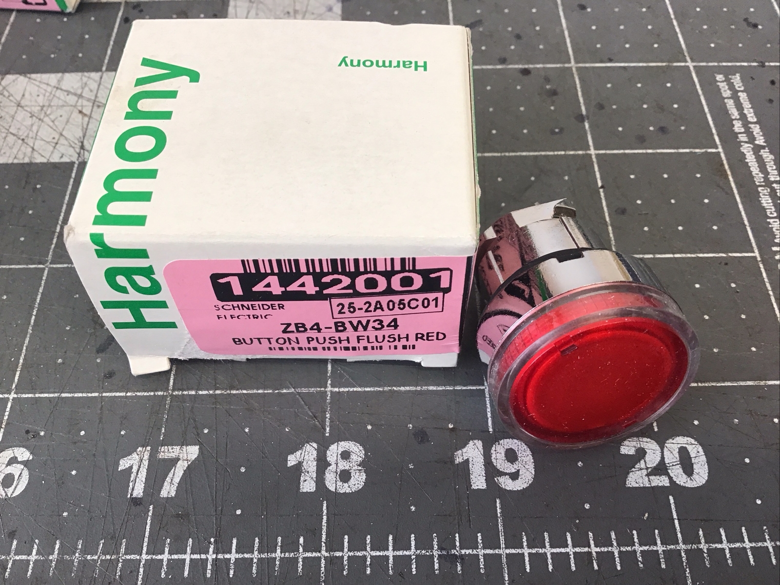 SCHNEIDER ELECTRIC ZB4-BW34 Red Push Button (LMP15F)