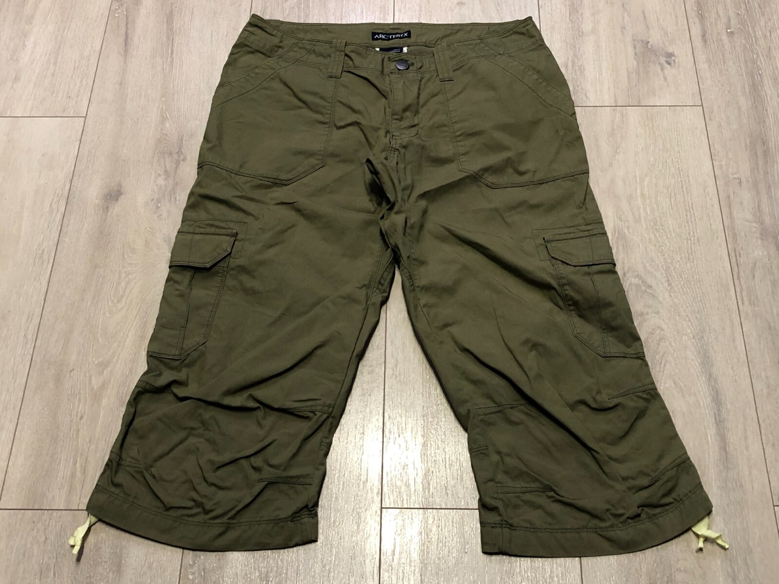 Arc'teryx Rampart pantaloncino lungo donna taglia 6 outdoor cargo escursionismo oliva bello