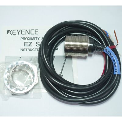 1PC New Keyence EZ-30M Proximity Switch Sensor 12-24Vdc Free