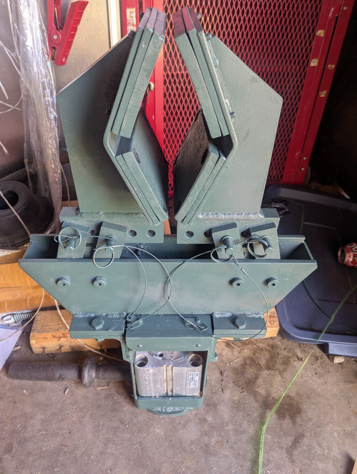 Corner Criming Tool With Parker Cylinder
