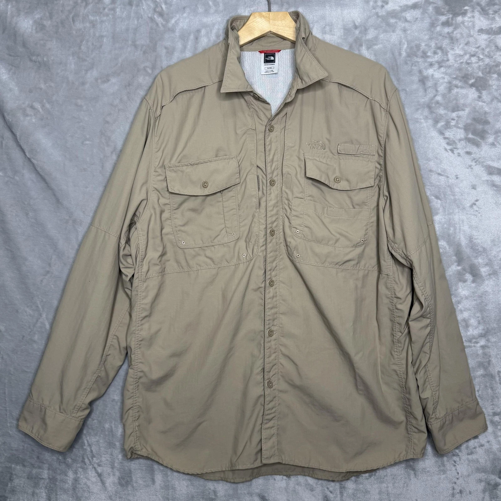 The North Face Shirt Mens XL Beige Nylon Vented Outdoor Fishing Hiking Button Up
Opens in a new wind