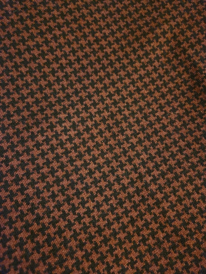 Theory 黑色勃艮第方格羊毛模拟领毛衣。 P码小号 — 第 3/4 张图片