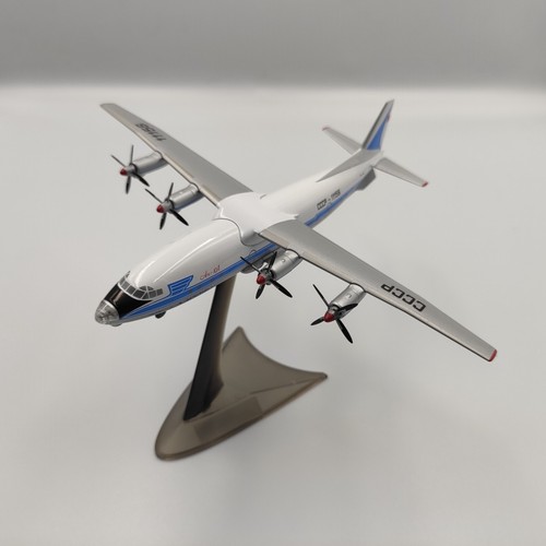 Antonov 10 An-10 Aeroflot URSS 1958-1968 (CCCP-11156) escala 1:200 - Imagen 3 de 9