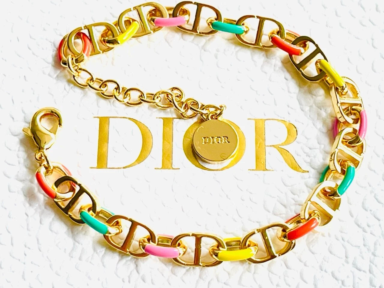 Bracelet 100% Christian DIOR logo boîte CD et dust bag 9 pouces