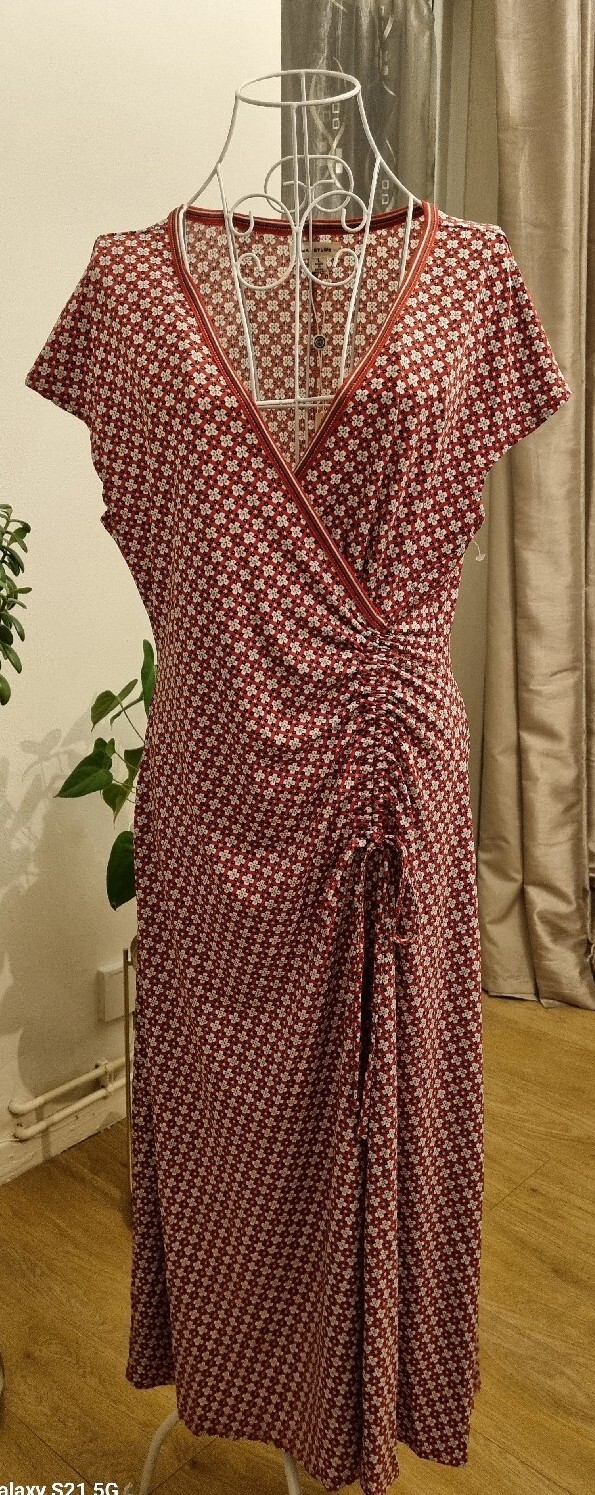 Picture 1 of 3