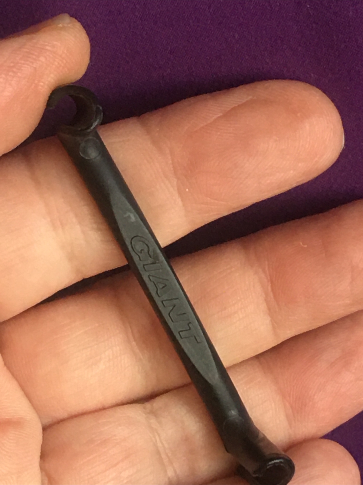 GIANT BICYCLES Brake Cable Clip TIDY Hybrid MTB Road NOS