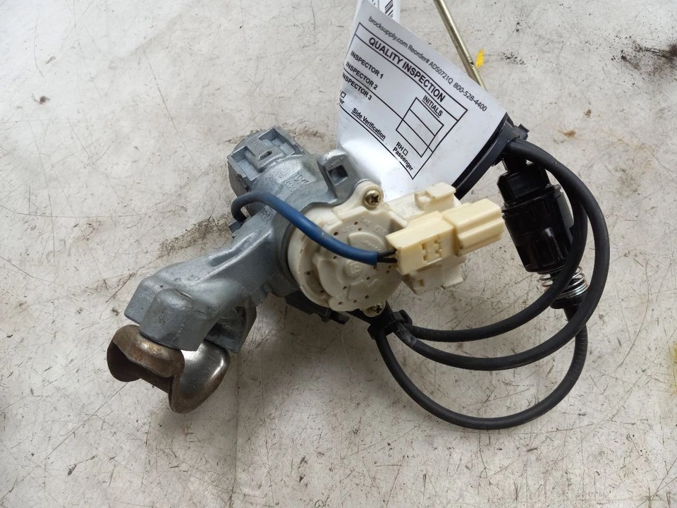 00 01 02 03 04 05 INTERRUPTOR DE ENCENDIDO TOYOTA ECHO SIN LLAVE Foto 3 de 4