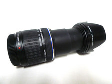 OLYMPUS Zuiko Digital 40-150mm f/4,0-5,6 ED - SNr: 222602578 + Lens Hood LH-61C