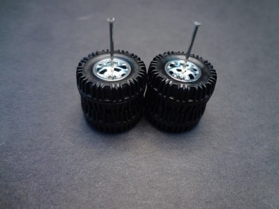 Hot Wheels original Real Riders Off Road 5 spoke Slotted L Hub Tire/Wheel Set s3