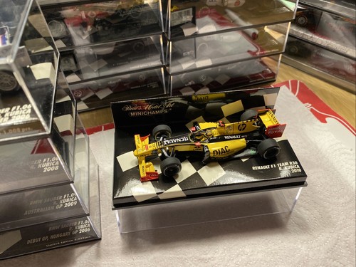 Renault R30 Kubica 2010 1/43 Minichamps Ref 410100011 - Foto 2 di 5
