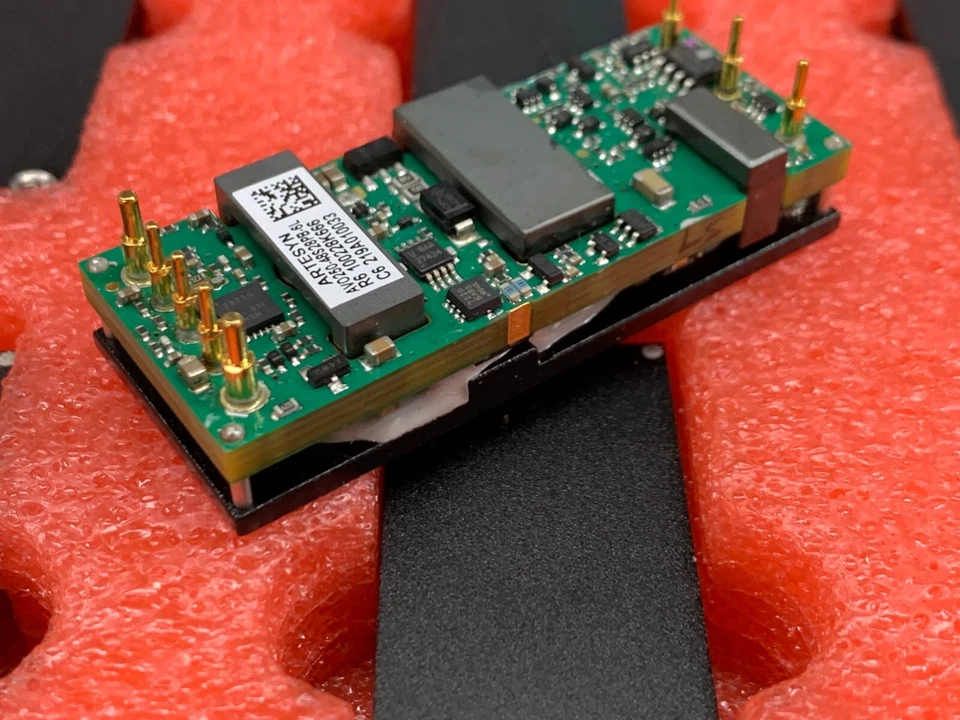 Artesyn Isolated Module DC DC Converter 1 Output 28V 9A 36V - 75V Input - Image 4 of 4