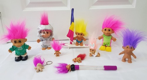 VINTAGE TROLL KONVOLUT – SURFER / ASTRONAUT / AMOR ABZEICHEN / SUPER KICKER / BABY