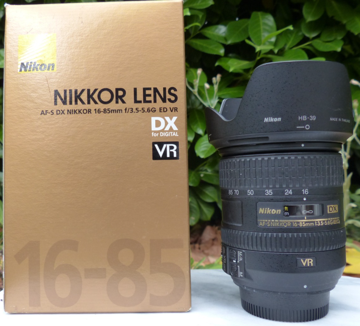 Nikon Nikkor 16-85mm F/3.5-5.6 G ED VR AF-S DX Lens +Original Box +Hood + Caps.