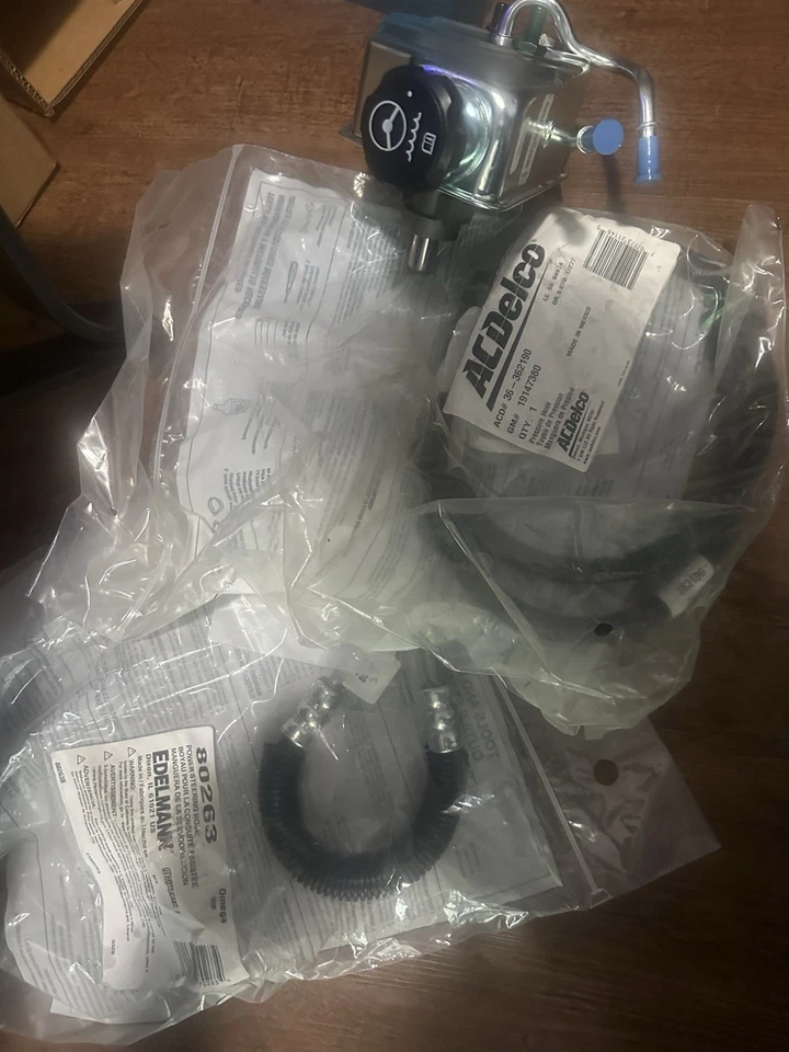 Bomba de dirección asistida Chevrolet Silverado C1500 con mangueras de alta y baja presión Foto 3 de 3