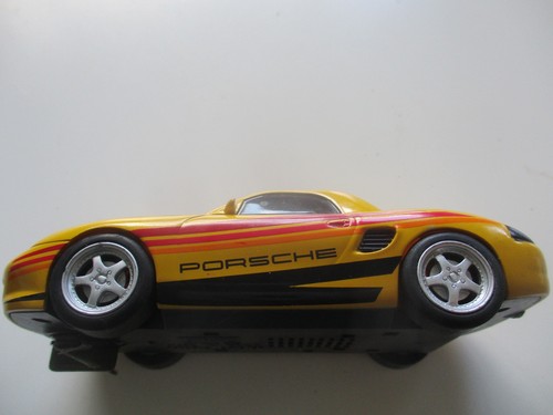 SCALEXTRIC CAR Yellow Porsche Boxster model number C2479 - 1/32 Scale - Picture 8 of 14