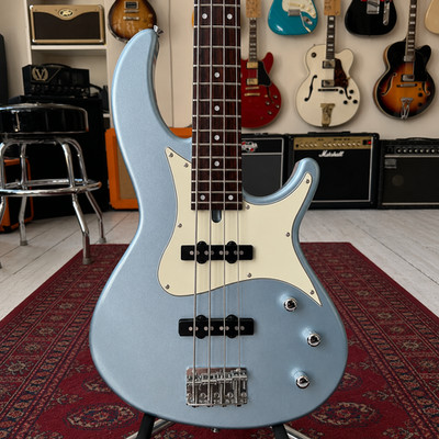 Aria Pro II RSB-1000 Bassgitarre - Metallic Ice - gebraucht