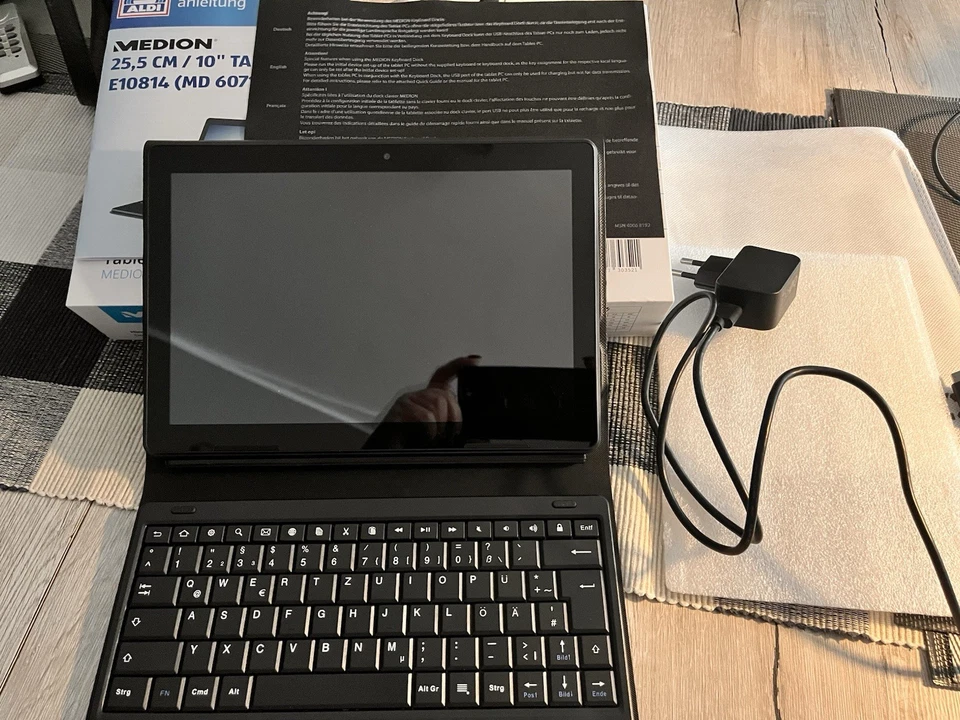 Medion MD60714 Tablet-PC 10"/25,5cm 128 GB 4GB Android LTE Octa-Core Prozessor - Bild 3 von 4