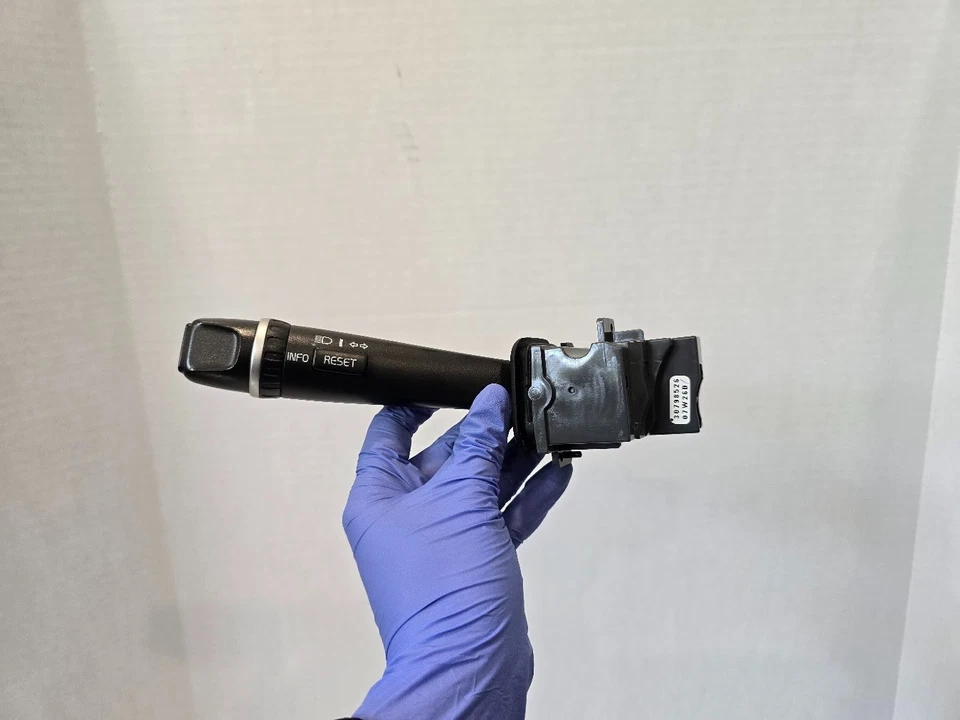 Interruptor de giro Volvo S60 S80 V70 XC70 XC90 2007-2008 30798526 07W26D A094 Foto 3 de 4